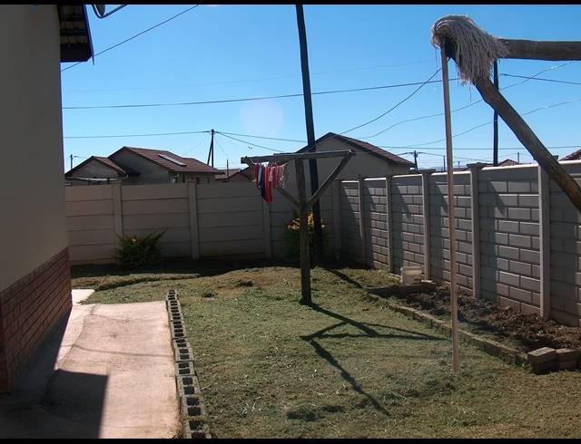 3 BEDROOM FREEHOLD SOLD IN MPOPHOMENI